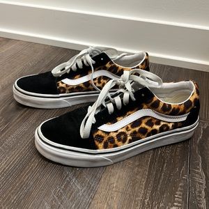 Leopard Vans womens size 7 worn once perfect condition